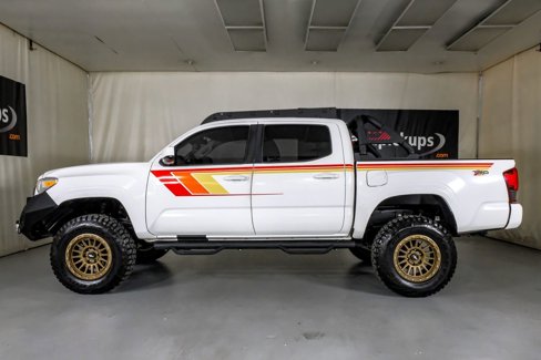 Used 2019 Toyota Tacoma SR w/ SR Convenience Package image 11