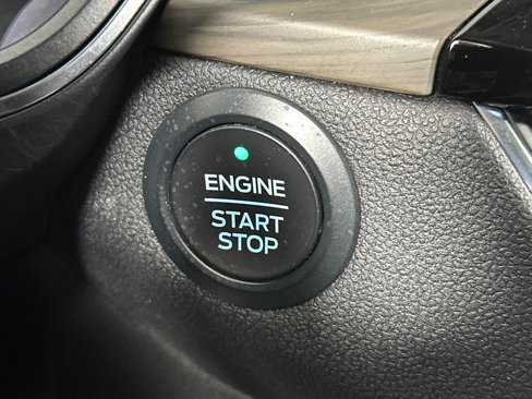 Used 2020 Ford Escape Titanium image 31