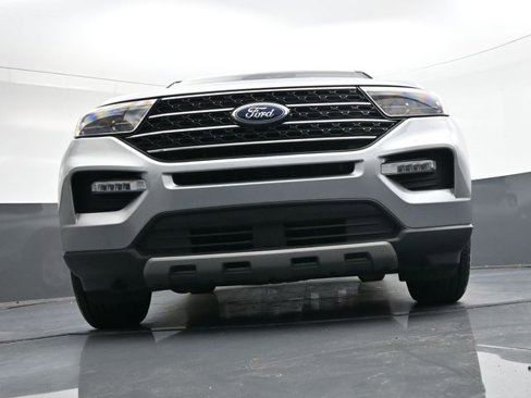 Used 2023 Ford Explorer XLT w/ Equipment Group 202A image 38