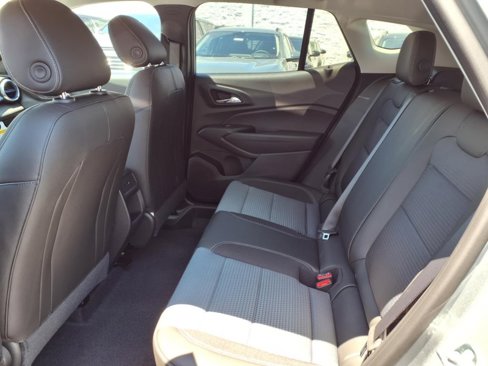 New 2025 Chevrolet Trax LT w/ Driver Confidence Package image 7