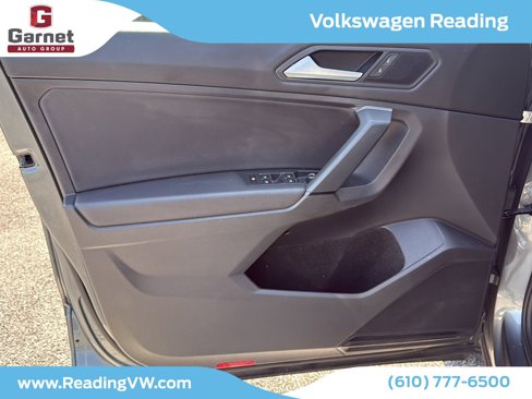 Used 2019 Volkswagen Tiguan SE w/ Panoramic Sunroof Package image 11