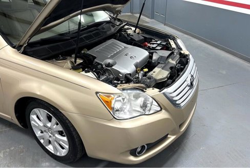 Used 2010 Toyota Avalon image 17