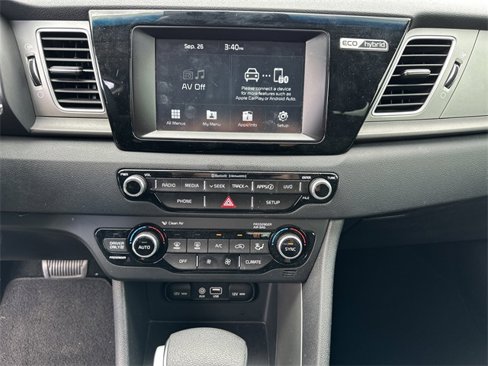 Used 2017 Kia Niro FE image 19