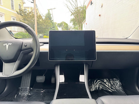 Used 2018 Tesla Model 3 Mid Range image 28