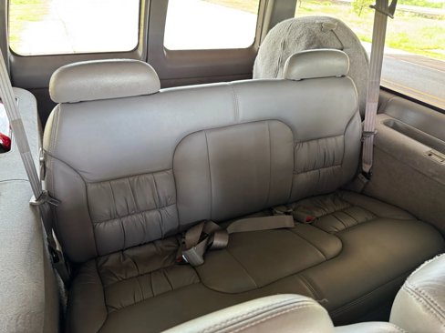 Used 1999 Chevrolet Suburban 2WD w/ Preferred Equipment Group 3 image 26