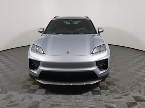 Certified 2025 Porsche Macan 4S Electric image 10