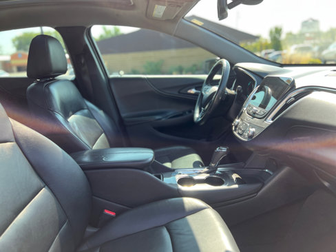 Used 2017 Chevrolet Malibu LT w/ Leather Package image 42