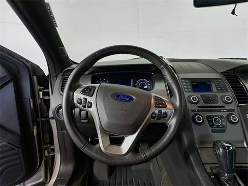 Used 2018 Ford Taurus SEL image 11