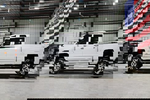 Used 2018 Chevrolet Silverado 2500 LTZ w/ LTZ Plus Package image 6