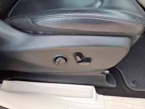 Used 2018 Chrysler Pacifica Touring-L Plus image 13