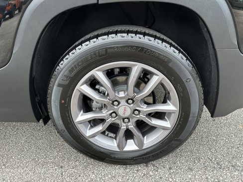 Used 2023 GMC Terrain SLT image 22