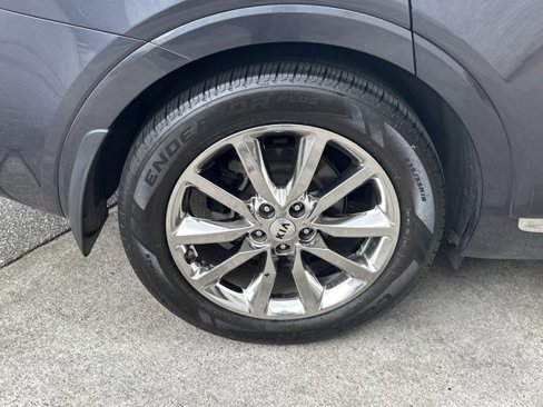 Used 2017 Kia Sorento SX image 20