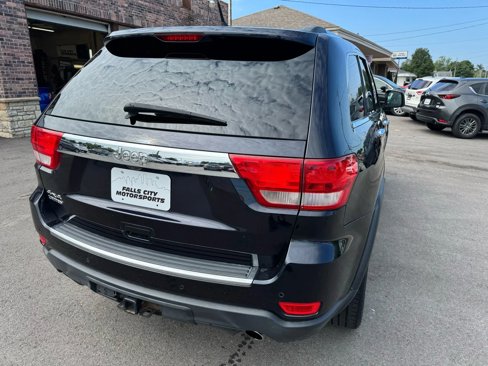 Used 2011 Jeep Grand Cherokee Limited w/ Luxury Group II image 12