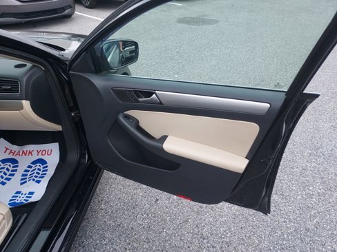 Used 2017 Volkswagen Jetta SE image 20