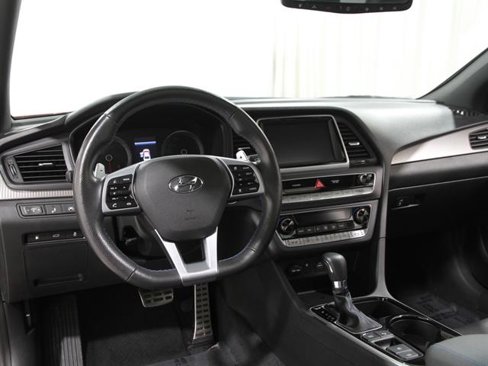 Used 2019 Hyundai Sonata Limited image 6