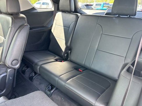 Used 2020 Chevrolet Traverse LT image 29