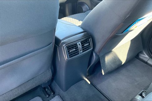 Used 2018 Nissan Rogue S image 28