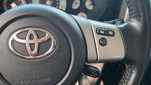 Used 2013 Toyota FJ Cruiser 4WD image 28