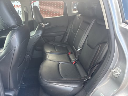 Used 2019 Jeep Compass Limited image 9