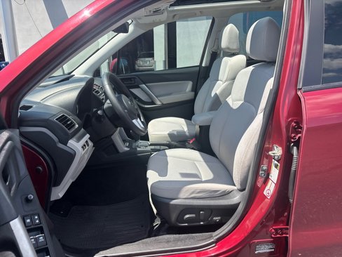 Used 2017 Subaru Forester 2.5i Premium w/ All-Weather Package image 12