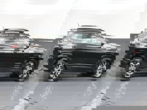 Used 2022 Jeep Cherokee Latitude Lux w/ Sun & Sound Group image 60