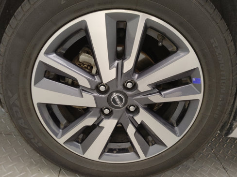 Used 2023 Nissan Versa SV image 31