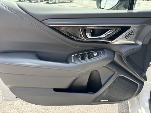 Used 2022 Subaru Legacy Limited image 10