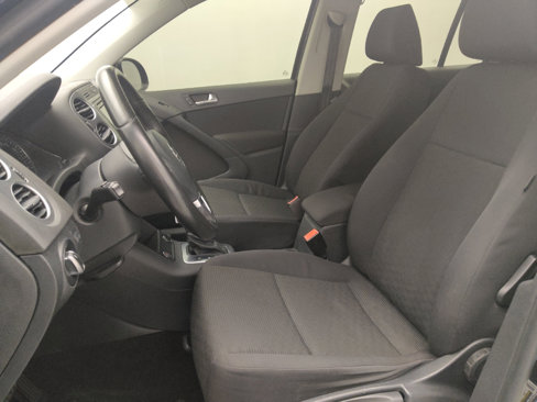 Used 2017 Volkswagen Tiguan Limited w/ Premium Package image 17