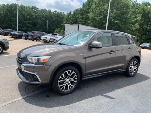 Used 2018 Mitsubishi Outlander Sport ES image 3