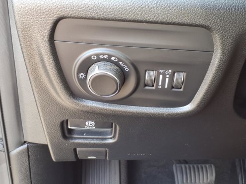 Used 2022 Jeep Grand Cherokee L Laredo image 15