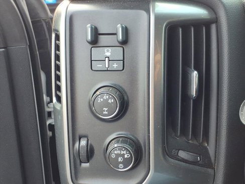 Used 2015 Chevrolet Silverado 2500 LT w/ LT Convenience Package image 17