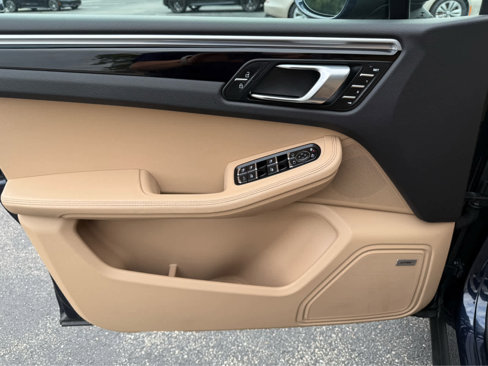 Used 2019 Porsche Macan image 11