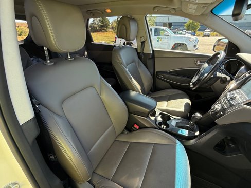 Used 2016 Hyundai Santa Fe Limited w/ Option Group 04 image 10