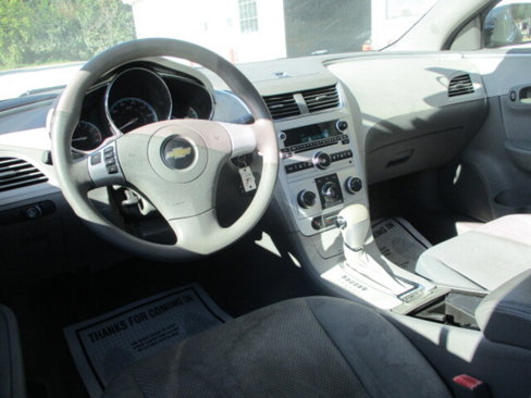 Used 2010 Chevrolet Malibu LS image 7