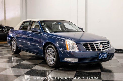 Used 2008 Cadillac DTS Luxury III image 16