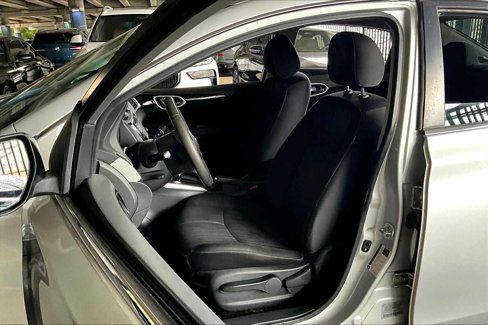 Used 2017 Nissan Sentra SV image 7