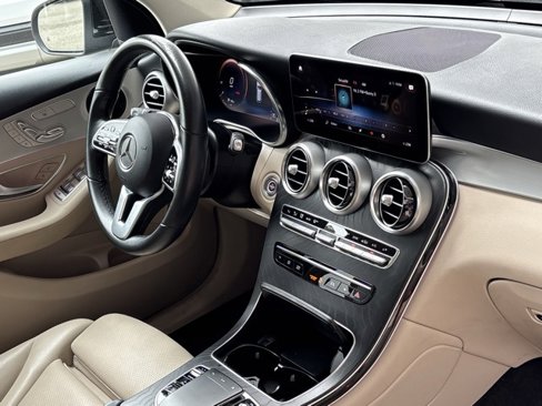 Used 2022 Mercedes-Benz GLC 300 4MATIC image 8