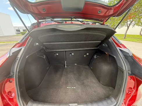 Used 2022 Nissan Kicks SR image 16