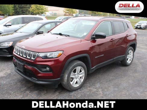 Used 2022 Jeep Compass Latitude image 1