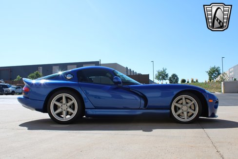 Used 1997 Dodge Viper GTS image 7