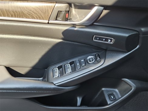 Used 2022 Honda Accord EX-L image 39