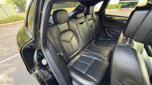 Used 2018 Porsche Macan S image 27