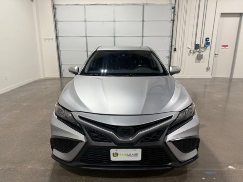 Used 2023 Toyota Camry SE image 2