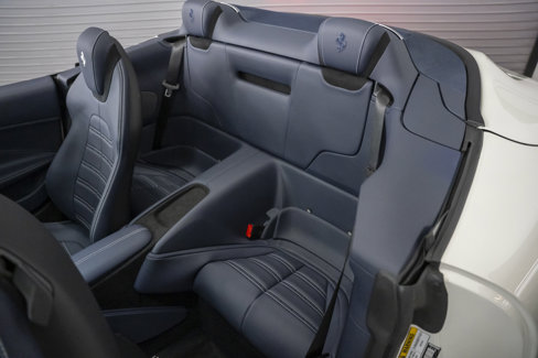 Used 2025 Ferrari Roma Spider image 28