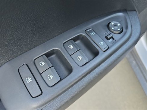 New 2025 Hyundai Venue SE image 27