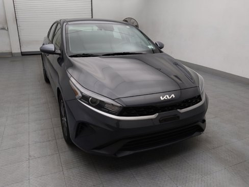 Used 2023 Kia Forte LXS image 14