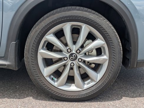 Used 2022 INFINITI QX50 Essential image 10