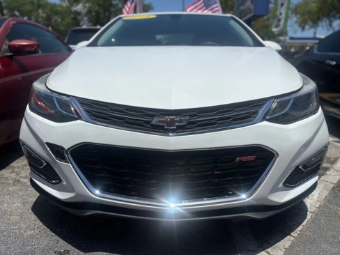 Used 2018 Chevrolet Cruze LT w/ RS Package image 3
