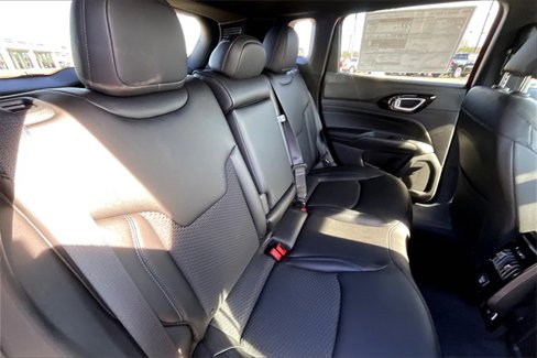 New 2025 Jeep Compass Latitude w/ Altitude Special Edition image 14