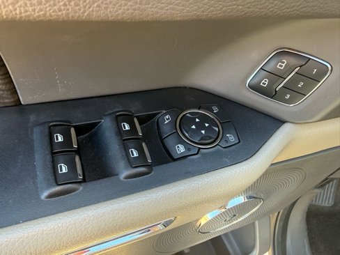 Used 2018 Ford Expedition Limited w/ Equipment Group 301A image 19